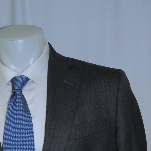 Brooks Brothers 1818 Madison Gray Herringbone Two Button Suit 44R
